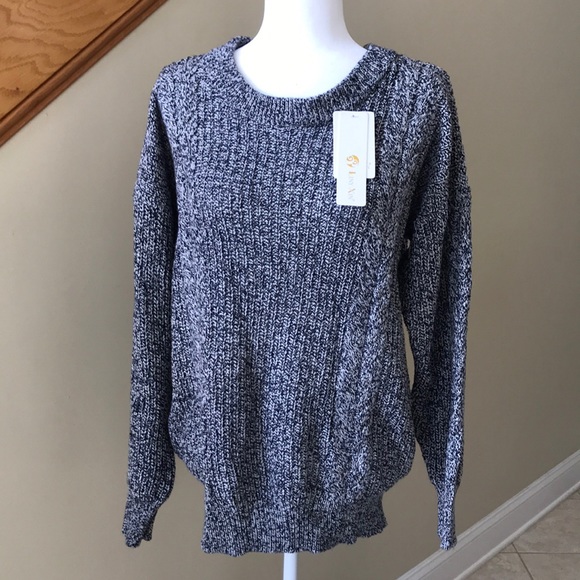 Lint Xin Sweater Sz OS Cable Grey Blk Hea. NWT - Picture 1 of 9